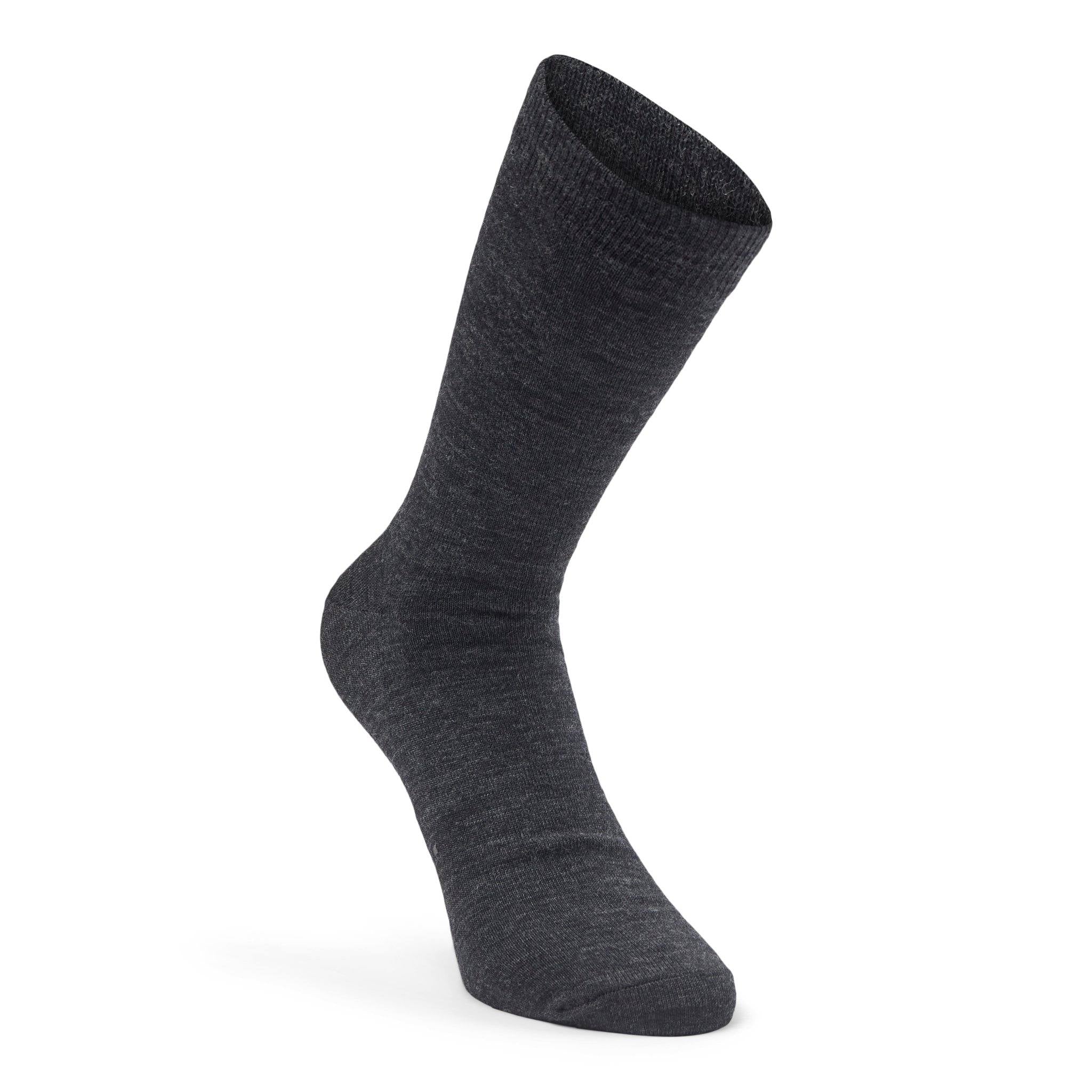 Mørkegrå sokker eller strømper til den kvalitetsbevidste mand